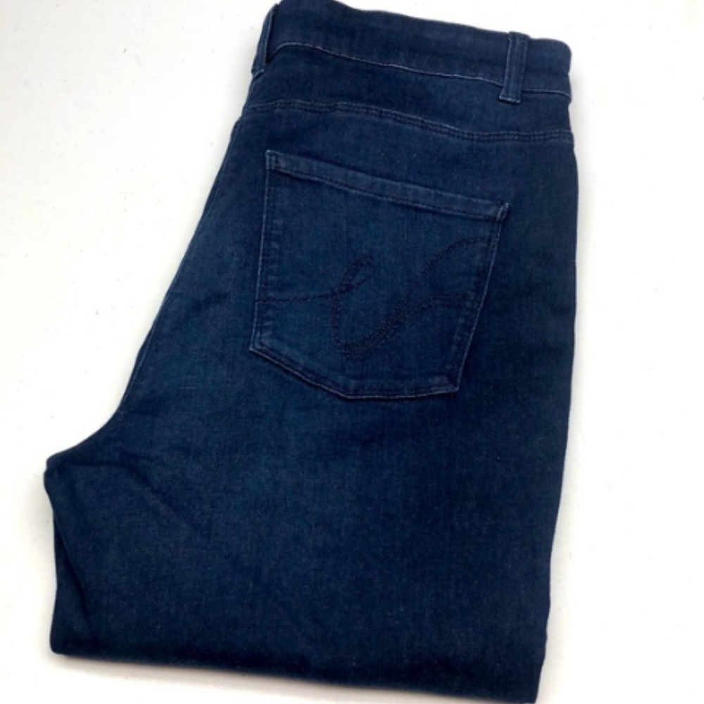 LIKE NEW OLSEN MONA SLIM JEANS 10/30x30 ⭐️